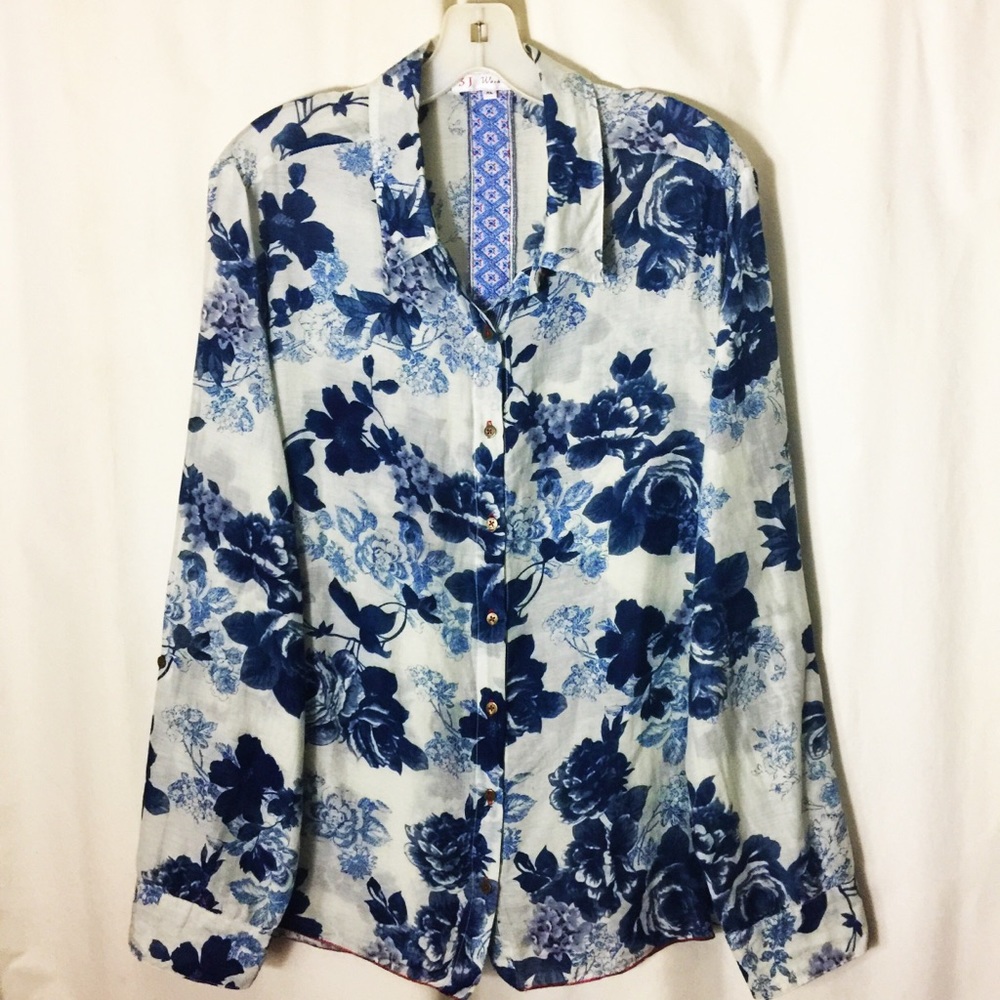 Johnny Was 3 J Workshop  blue floral silk top XL